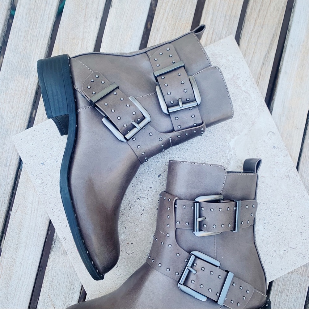 Charles David Clark Studded Boots NEW $329 - Picture 6 of 10